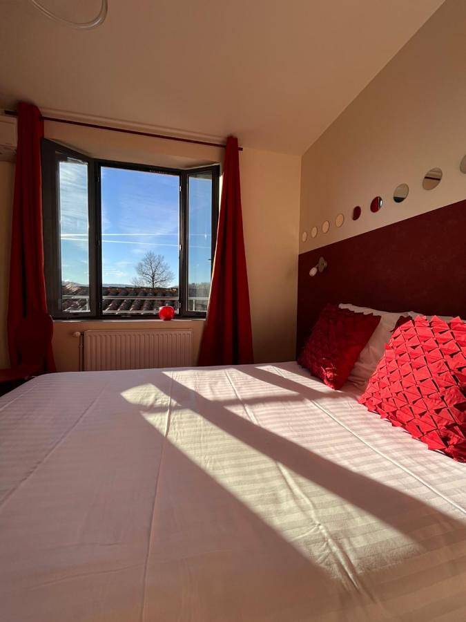 Double Room in Caillac, Quercy