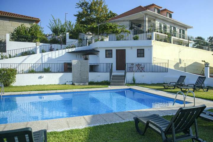 Casa rural para 8 personas, con balcón además de piscina y jardín en Amarante - 4