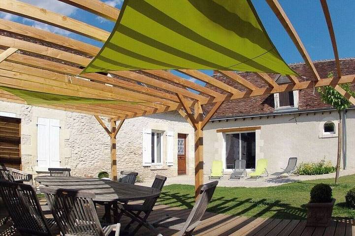 Gîte pour 10 personnes, avec jardin et piscine