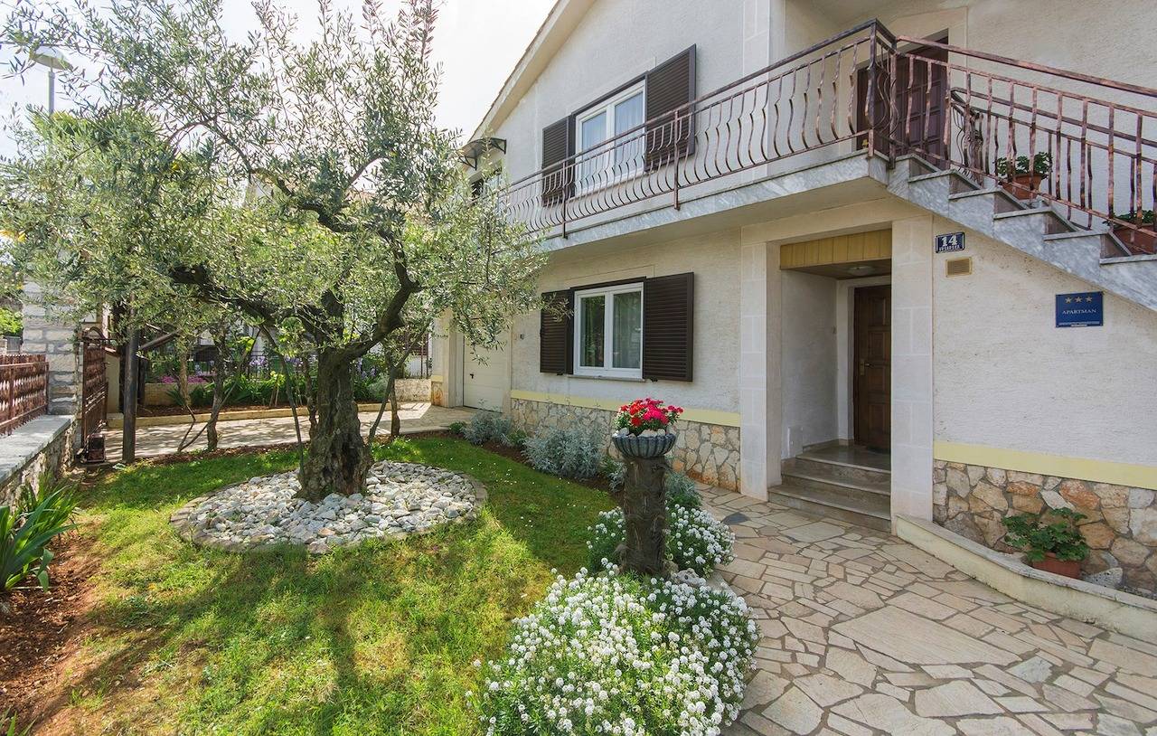 Ganze Wohnung, Ferienwohnung Emili Ii A3 mit Balkon
 in Poreč, Porec und Umgebung