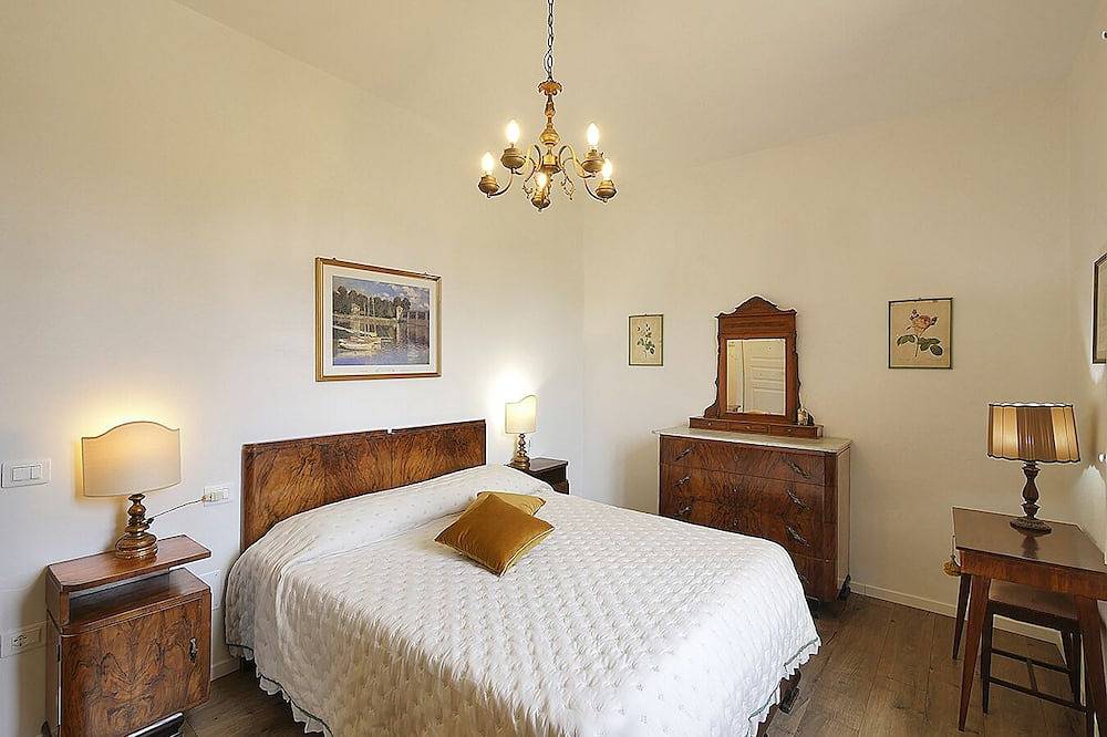 Appartamento intero, 5 minutes from the sea, Apartment \"La Stazione\", for families in the town center in Castagneto Carducci, Costa degli Etruschi