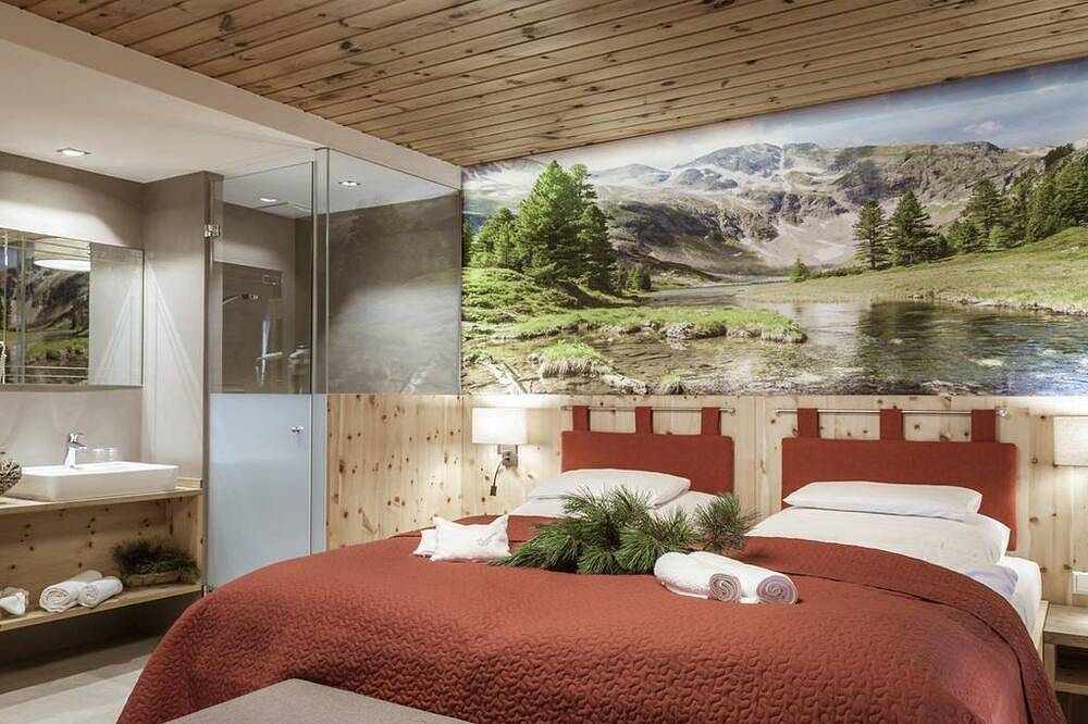 Habitación doble con ducha, Wc - 1. Zirben-Pension Lüftenegger in Mauterndorf, Distrito de Tamsweg