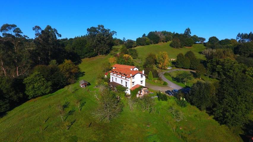 Casa rural para 4 personas, con terraza además de jardín y vistas en Valdáliga - 2