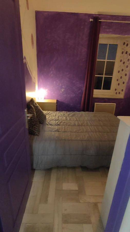 Gîte pour 23 personnes, avec vue ainsi que terrasse et piscine à Chassiers - 2