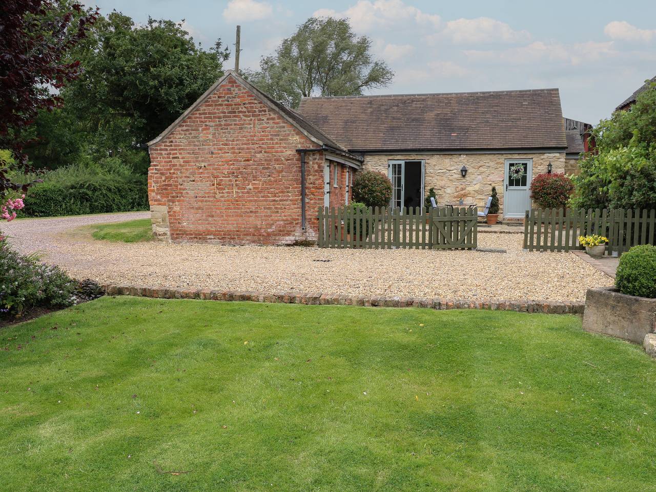 Log Cabin for 2 People in South Yorkshire, Yorkshire
