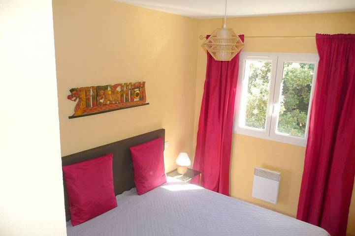 Villa in secure area of 3400m2 with swimming pool in Agde, Mediterranean Coast (France)