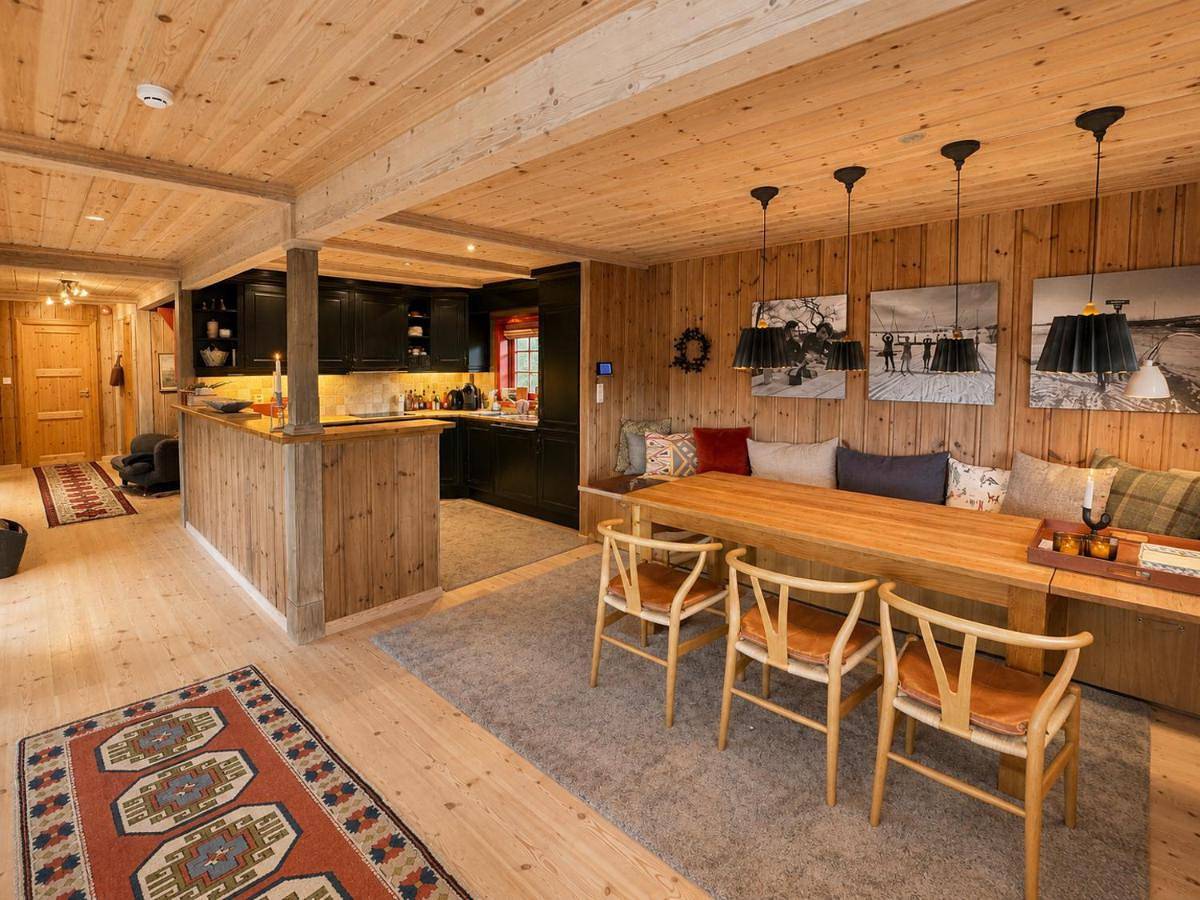 Spacious cabin with beautiful Geilo views in Geilo, Hol