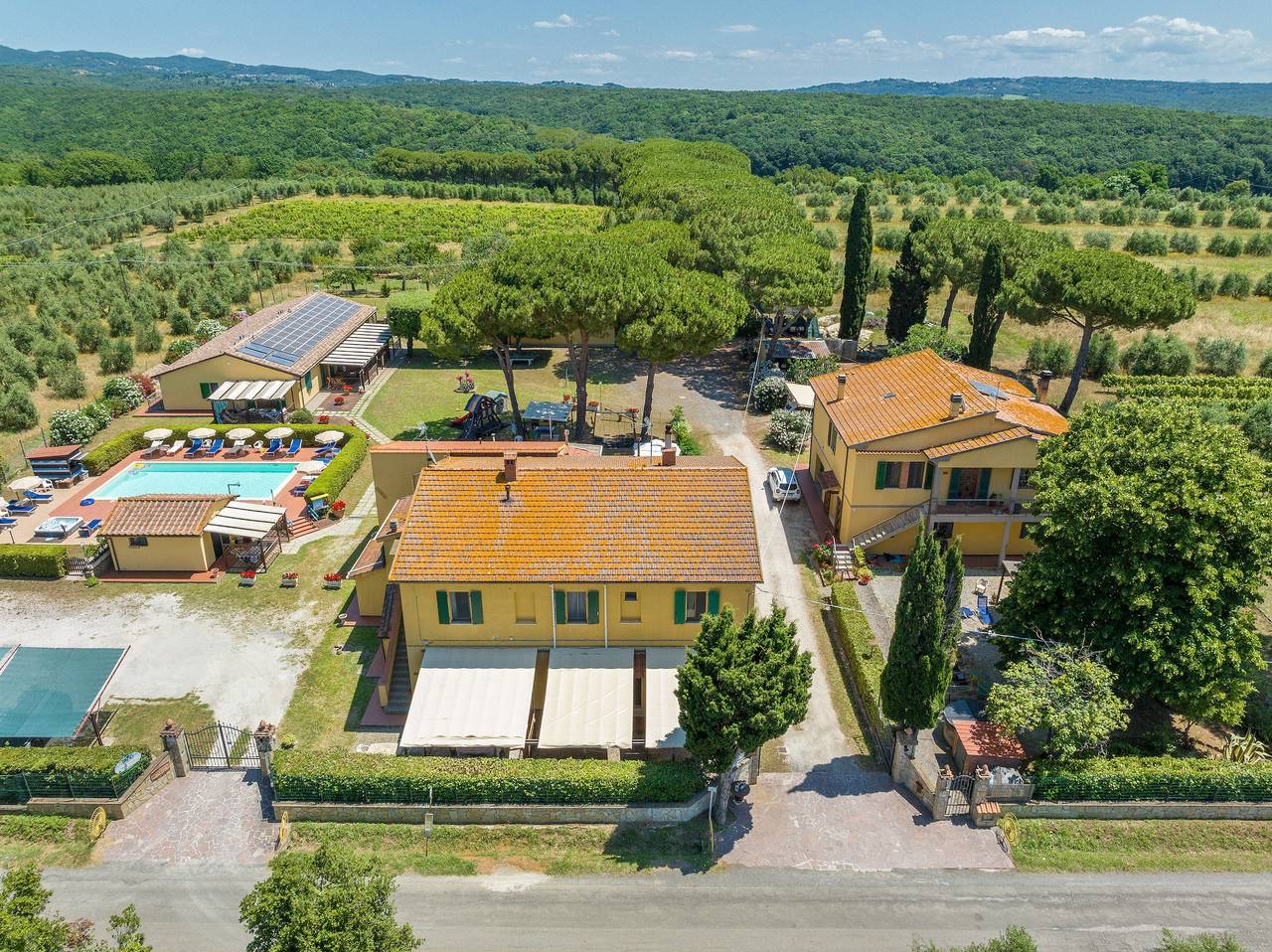 Agriturismo per 5 Persone in Cecina, Riviera Toscana