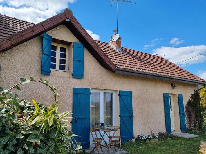 Location de vacances pour 4 personnes, avec vue ainsi que jardin et vue sur le lac dans Thil-sur-Arroux - 3