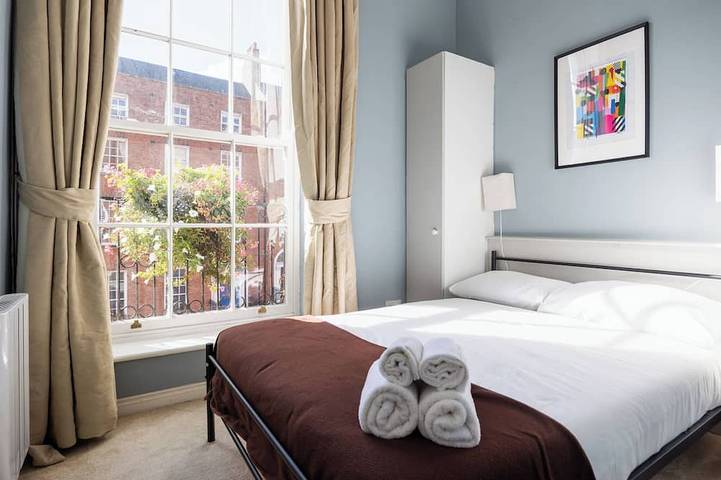 Appartement entier, 2Bed Flat W/ Private Balcony & Fireplace in Dublin, Comté de Dublin