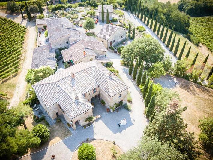 Agriturismo per 4 persone, con panorama e giardino nonché piscina, con animali domestici in Gaiole in Chianti