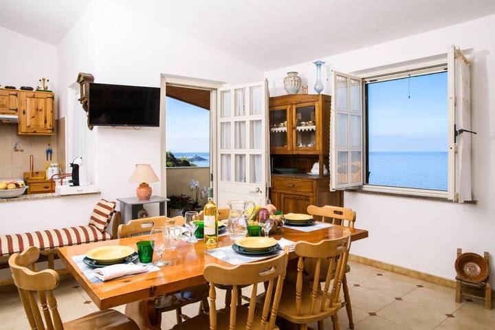 Ferienwohnung für 4 Personen, mit Garten und Ausblick, mit Haustier