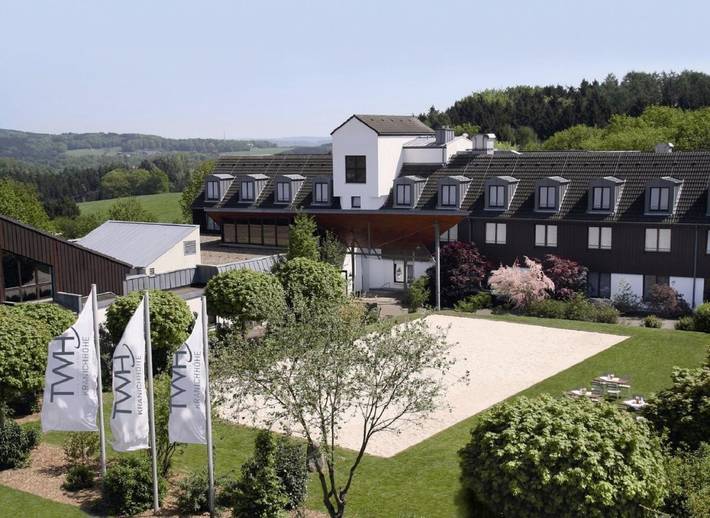 Hotel für 2 Personen, mit Terrasse und Garten sowie Pool und Sauna in Much