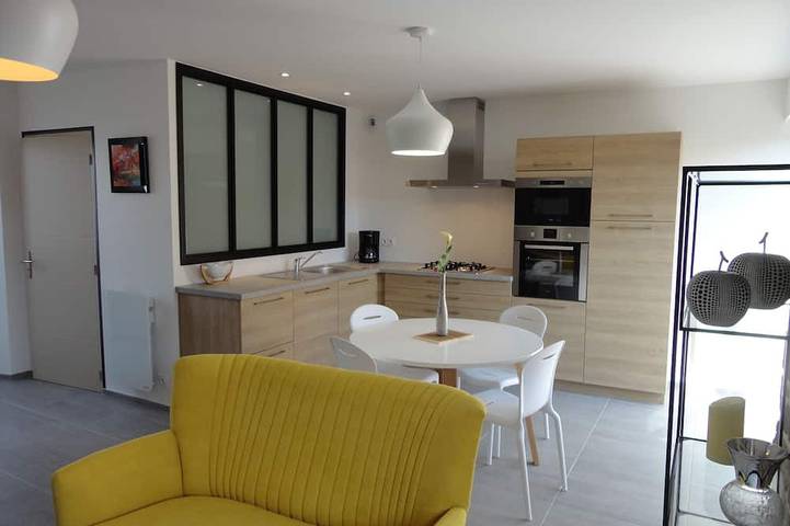 Gîte pour 4 personnes, avec terrasse et jardin à Plouharnel