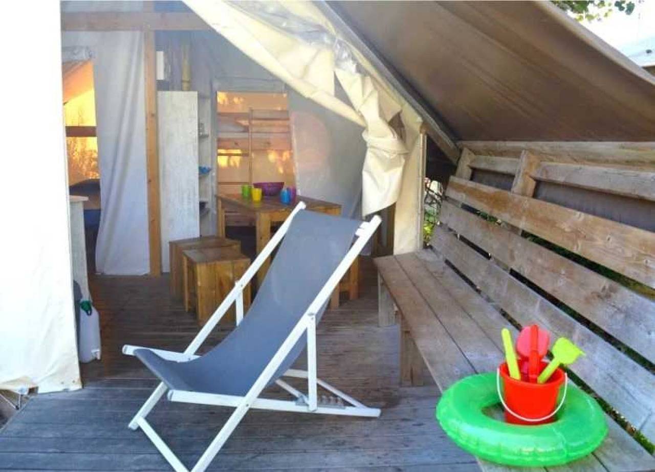 Zecamping espace aquatique chiens acceptés club enfant locatif 17m2 in Château-d'Olonne, Les Sables-d'Olonne