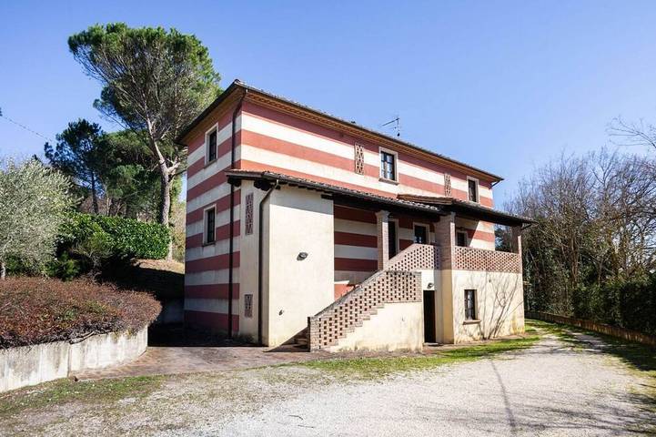Ferienhaus für 3 Personen, mit Pool und Terrasse sowie Garten, mit Haustier - 1