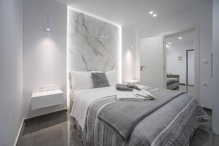 Ferienwohnung für 3 Personen, mit Terrasse in Loutraki