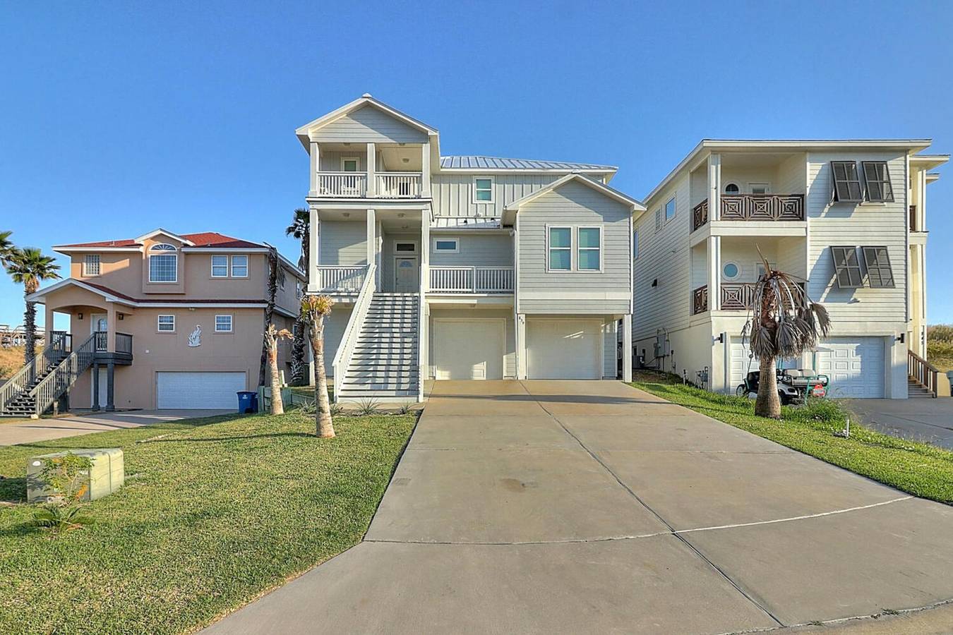 Vacation Rental for 10 Guests in Port Aransas, Mustang Island