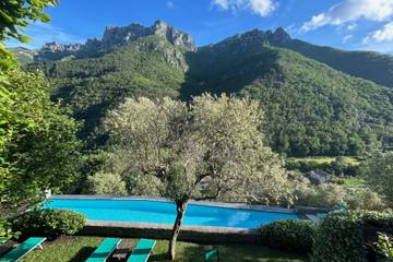 Cottage für 4 Personen, mit Garten und Pool sowie Terrasse, kinderfreundlich in Ligurien