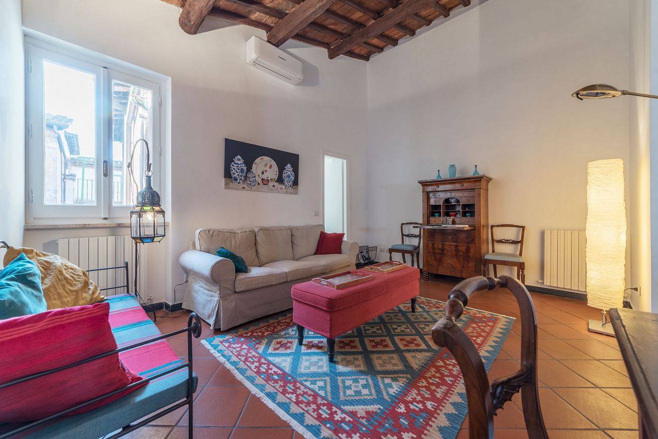 Apartamento inteiro, Three bedrooms in Via Giulia in Centro de Roma, Roma