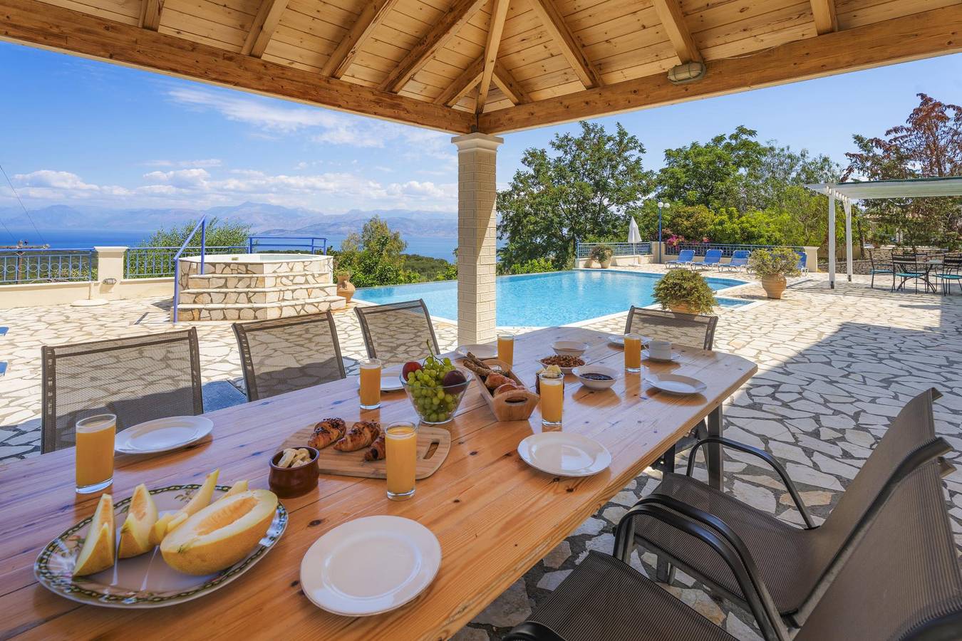 Villa pour 12 personnes avec jacuzzi in Corfou