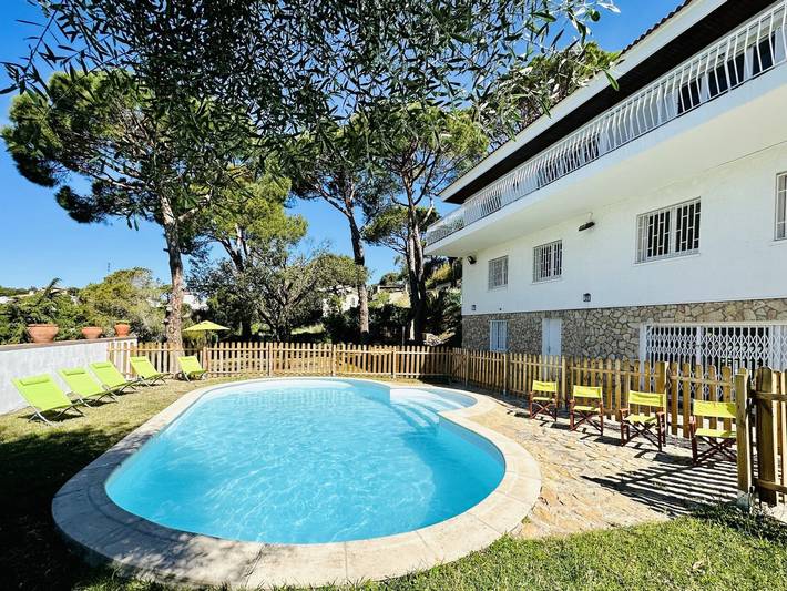 Casa rural para 11 personas, con jardín y balcón en Platja d'Aro - 2