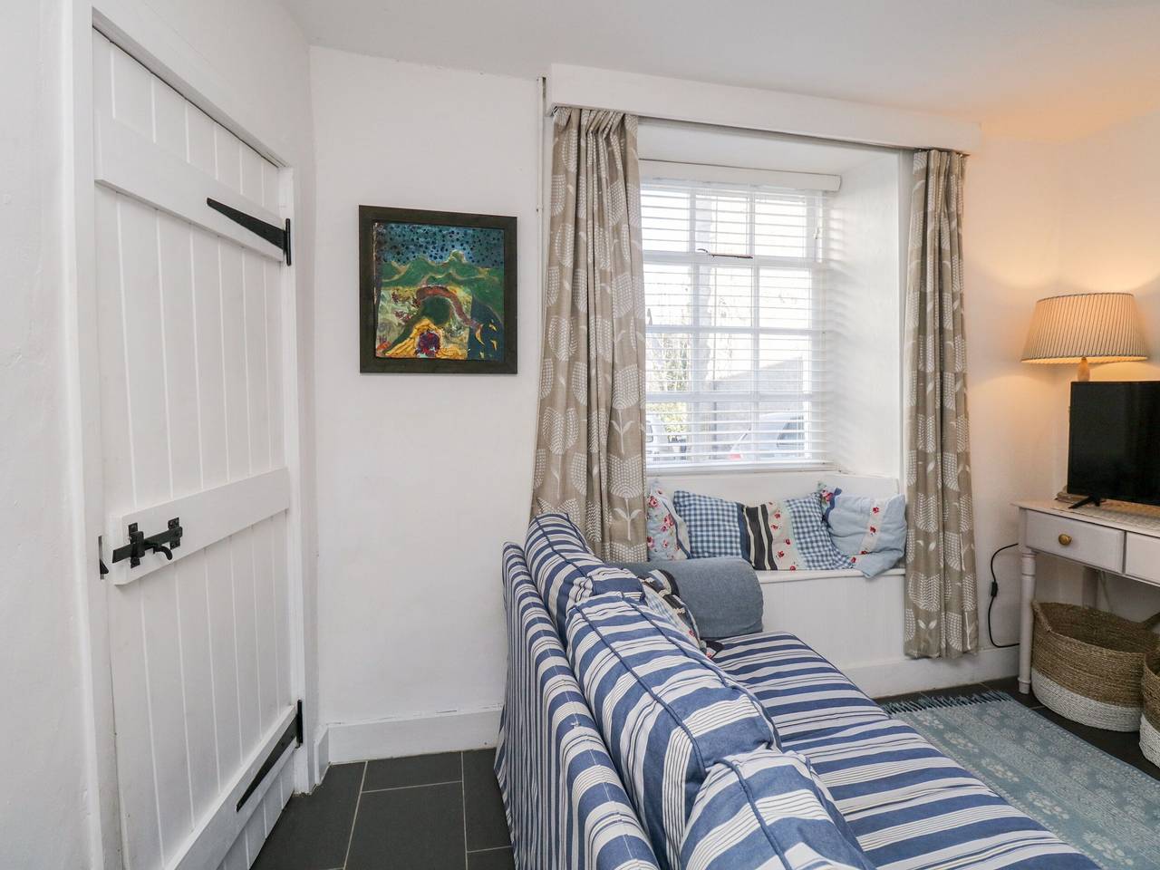 Burnside Cottage in Cark-in-Cartmel, Lake District