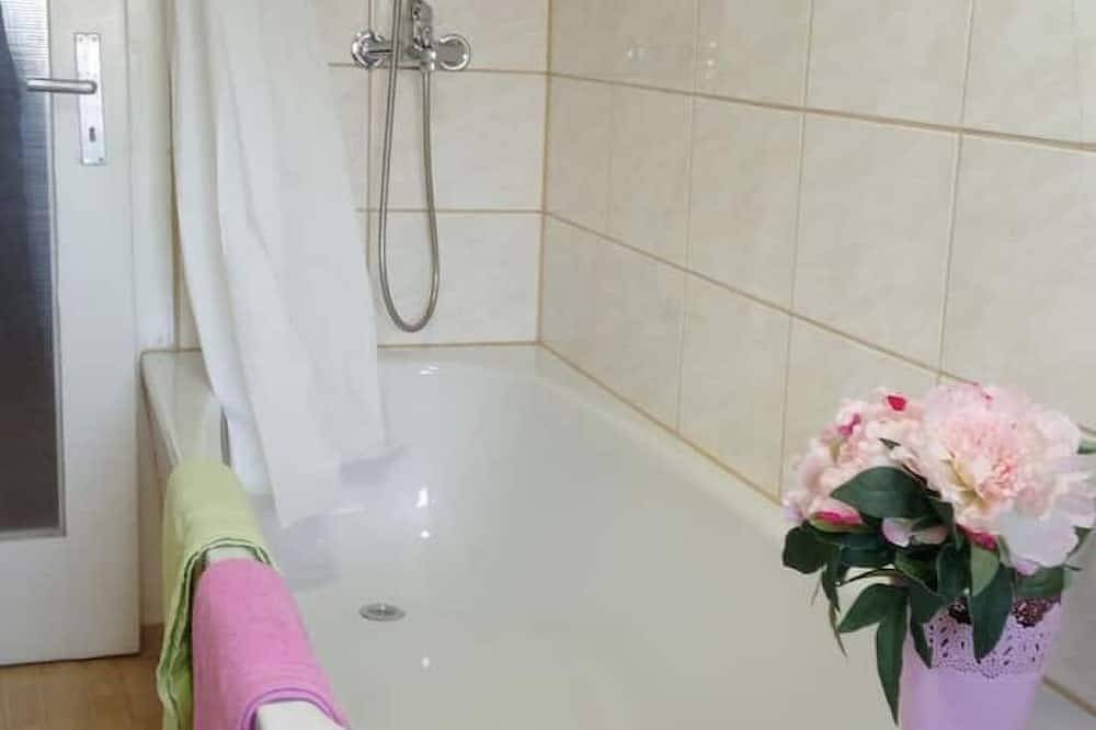 Ganze Wohnung, Schnuckeliges Paradies C in Waldbrunn, Neckar-Odenwald-Kreis