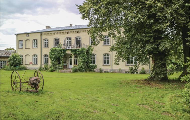Ferienhaus für 20 Personen, mit Terrasse und Garten sowie Sauna in Boldekow - 3