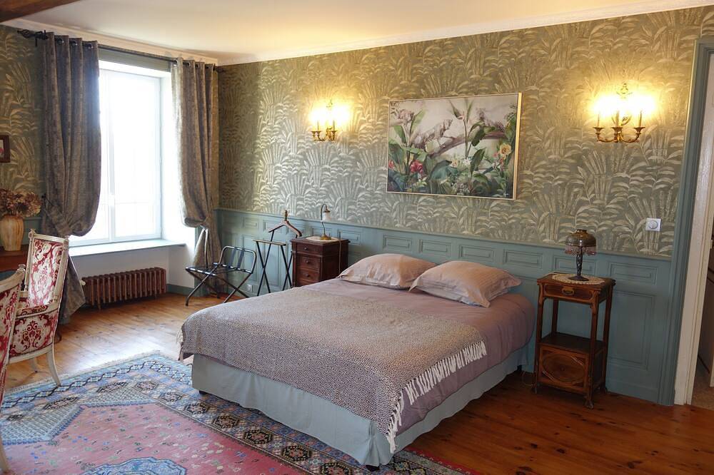 Castle and cottage for 22 people near the sea and d-day beaches in Normandy in Valognes, Côte de la Déroute