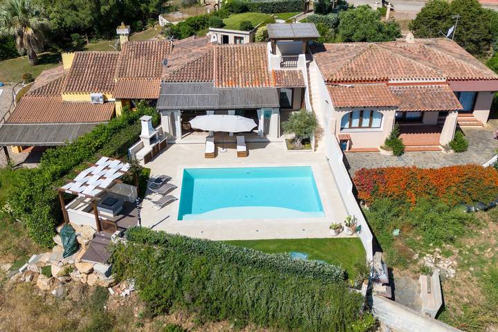 Ferienhaus für 8 Personen, mit Balkon und Garten
