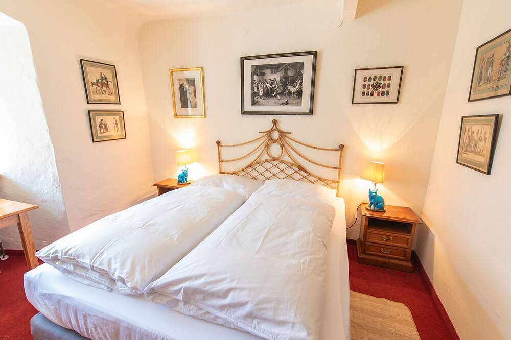Ganze Wohnung, Ferienwohnung Schlosshof in Magdalensberg, Klagenfurt-Land