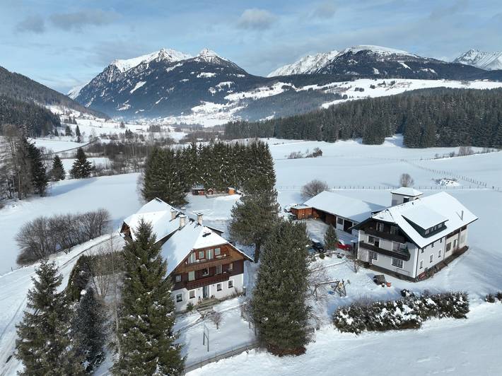 Ferienwohnung für 4 Personen, mit Balkon und Garten, kinderfreundlich im Lungau