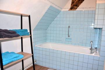 Gîte pour 8 Personnes dans Chambon-sur-Voueize, Région d'Aubussargues, Photo 3