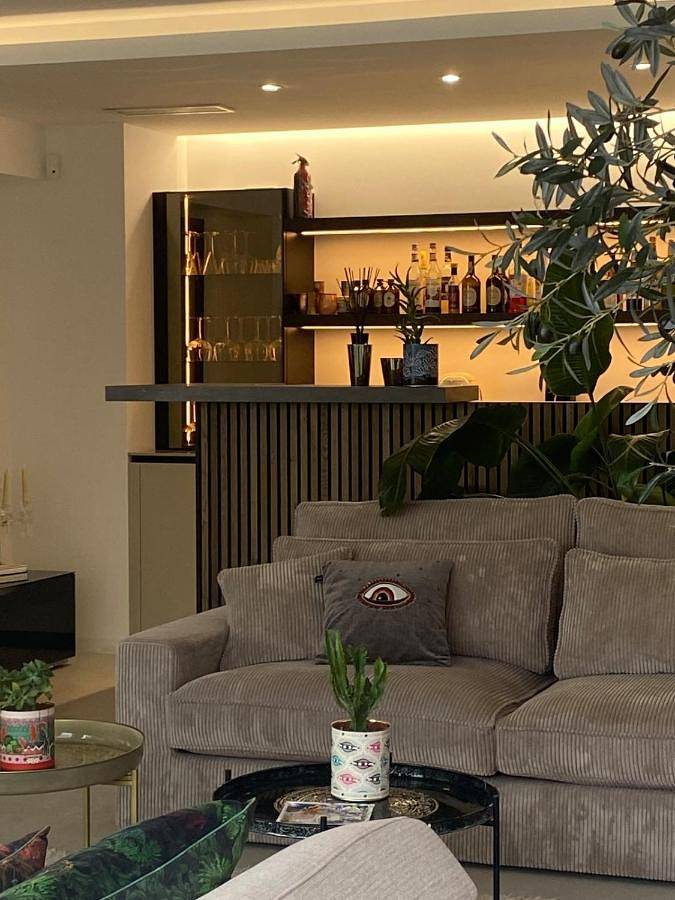 Gîte pour 11 personnes, avec piscine ainsi que vue et jardin à Cap-d'Ail - 4