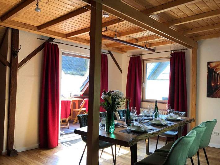 Ferienhaus für 6 Personen, mit Ausblick und Balkon in Ediger-Eller