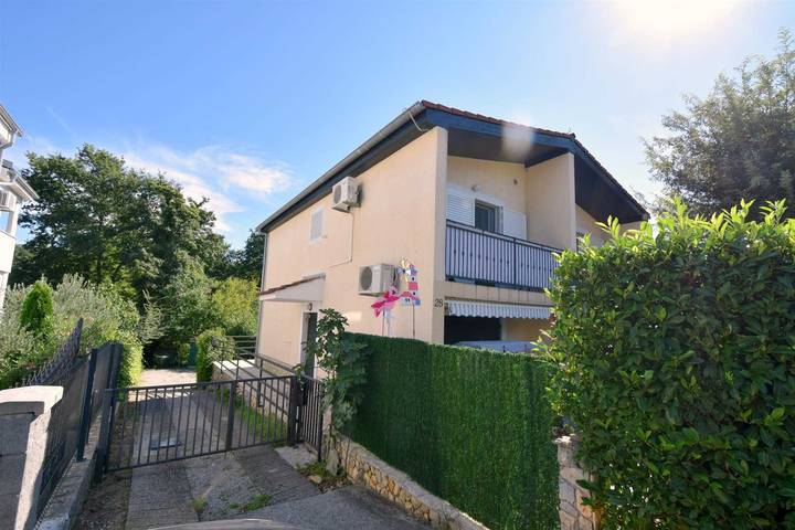 Ferienwohnung für 4 Personen, mit Balkon in Njivice