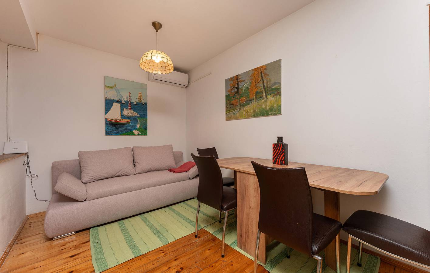 Gemütlich, 1,5 km vom Strand entfernt: Modernes Apartment mit Terrasse und WLAN in Sveti Filip i Jakov, Općina Sveti Filip i Jakov