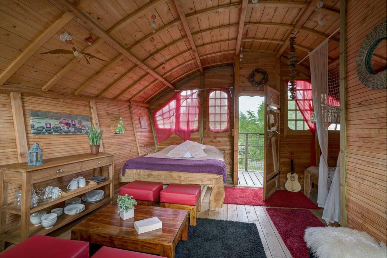 Cabin Love 5p in Maisons-Laffitte, Yvelines