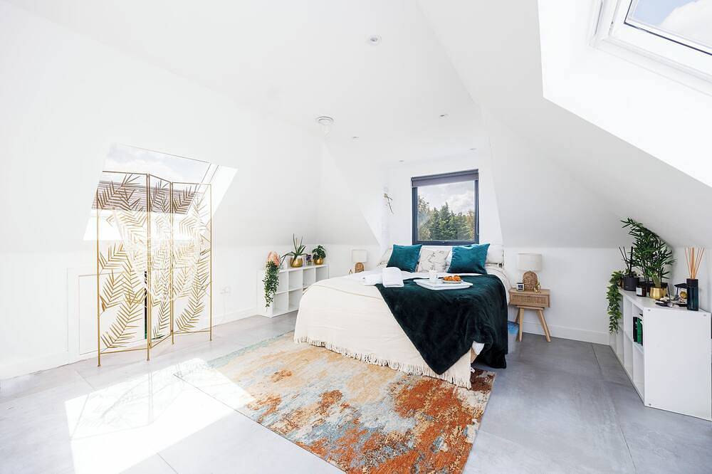 Luxury 3-Bedroom House with Large Garden & Outhouse in St Albans in Hertfordshire