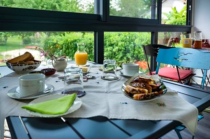 Chambre d’hôte pour 3 personnes, avec jardin et piscine à Le Buisson-de-Cadouin