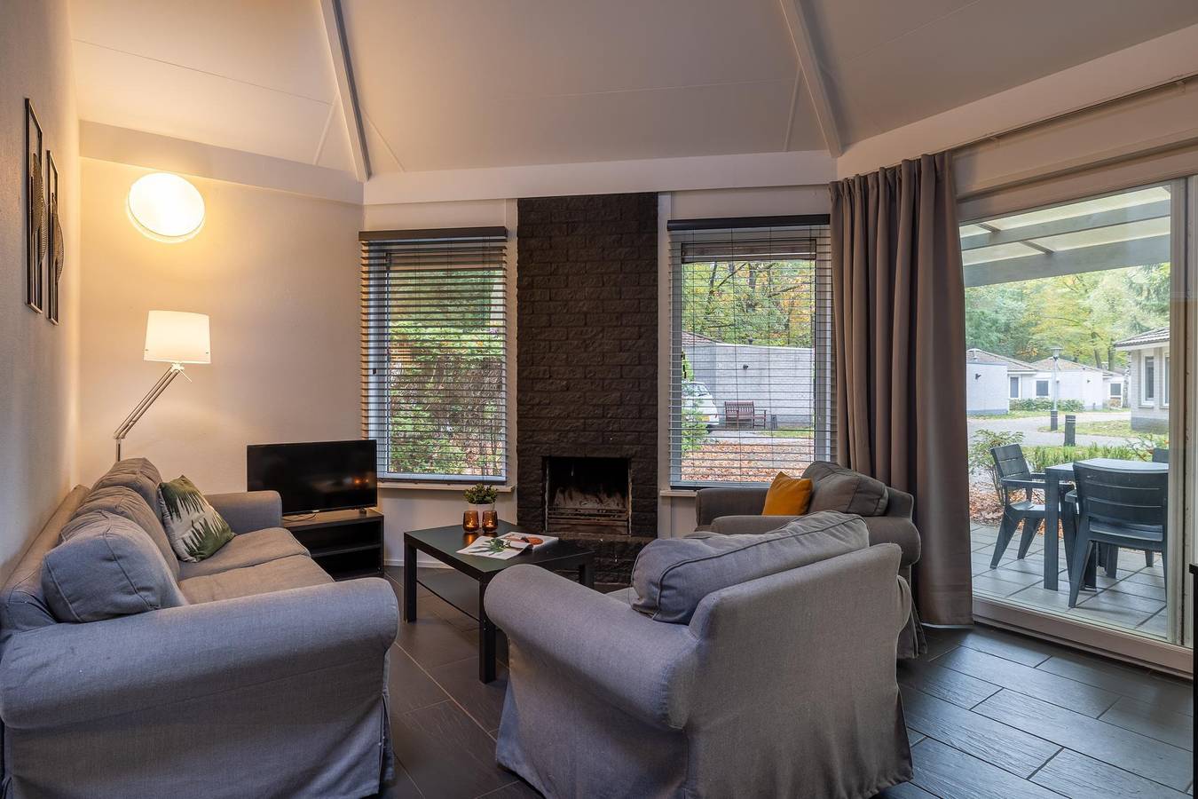 Bungalowpark Het Verscholen Dorp — Bungalow Komfort in Harderwijk, Veluwe