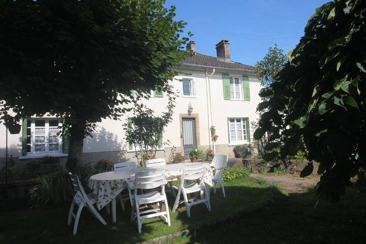 Gîte pour 5 personnes, avec Jardin