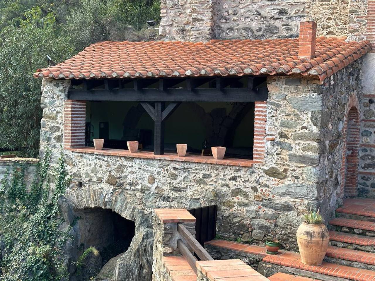 Le Moulin de la Canterrane in Castelnou, Côte méditerranéenne (France)