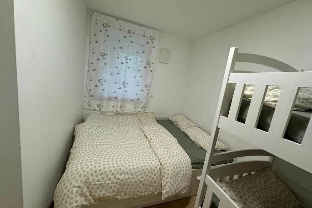 Ganze Wohnung, Moderne Gartenwohnung nahe Messe und Flughafen München in Poing, Oberbayern