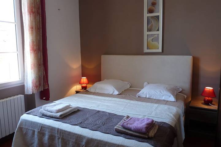Bauernhaus aus dem 19. Jahrhundert in der Nähe der Strände von Cannes in ruhigem Pool / Spa / Garten ohne Visavis in Mougins, Mittelmeerküste (Frankreich)