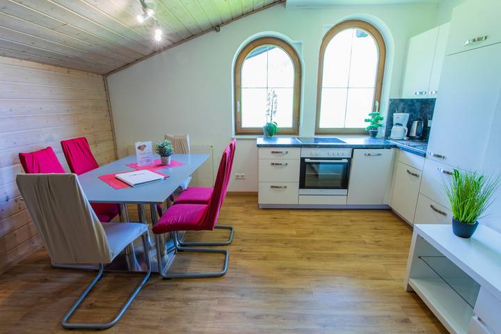 Ferienwohnung für 6 Personen, mit Ausblick und Garten, kinderfreundlich in Schladming - 2