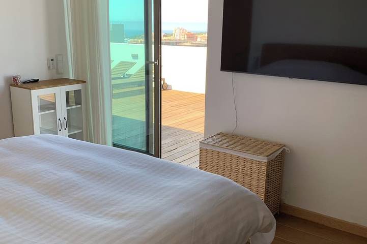 Appartement entier, Penthouse avec terrasse 360 offrant une vue imprenable sur la côte de Cascais. in Cascais e Estoril, Costa de Lisboa