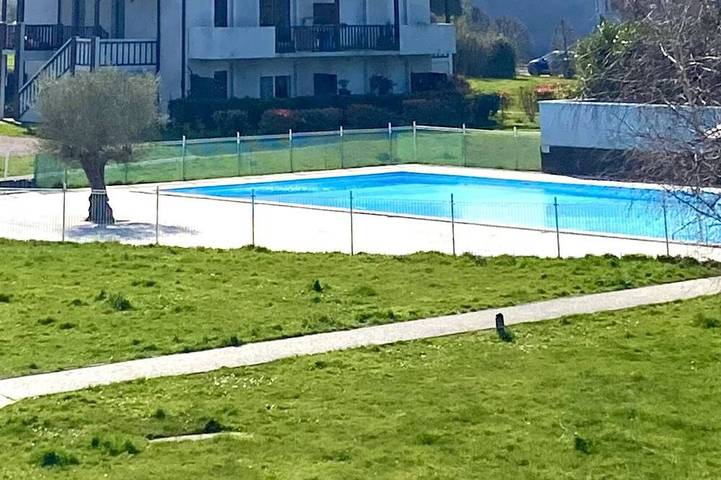 Gîte pour 4 personnes, avec Piscine à La Rivière-Saint-Sauveur