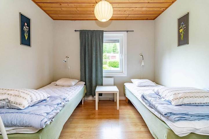 Vgo715 Hova - Hulan Strandvägen 9 in Hova, Gullspang